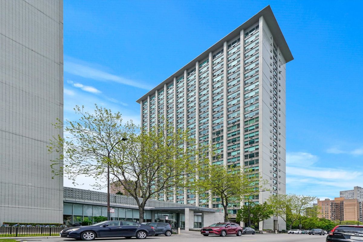 3600 Lake Shore Drive, Chicago, IL 60613