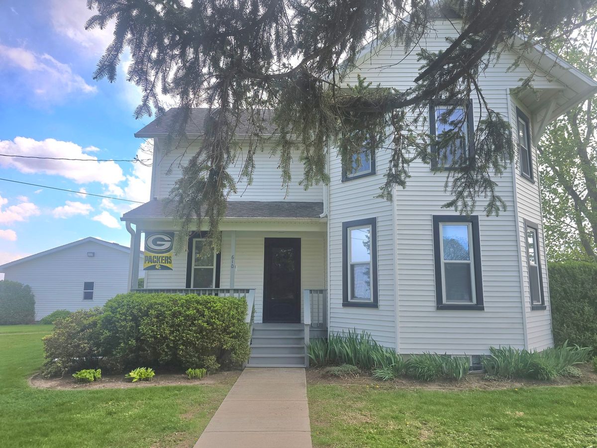 610 E Main Street, Ashkum, IL 60911