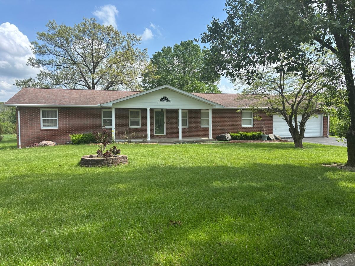 208 Holly Terrace, Anna, IL 62906