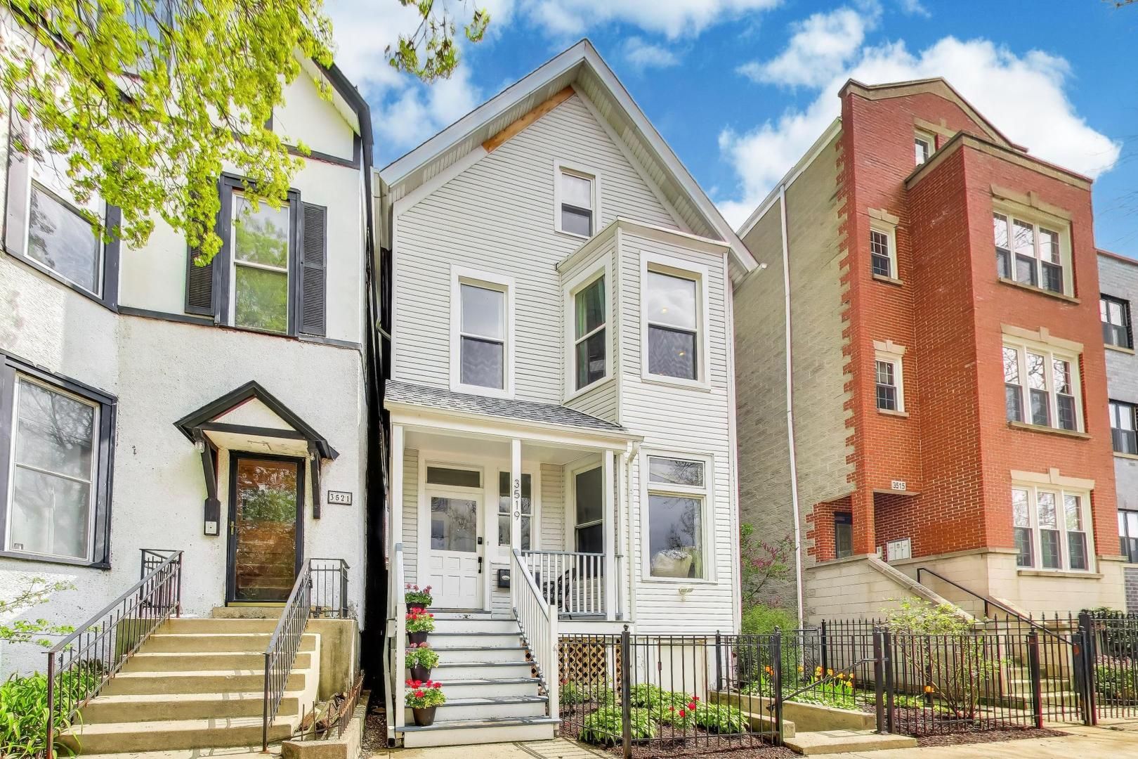 3519 N Seminary Avenue — Chicago, IL 60657