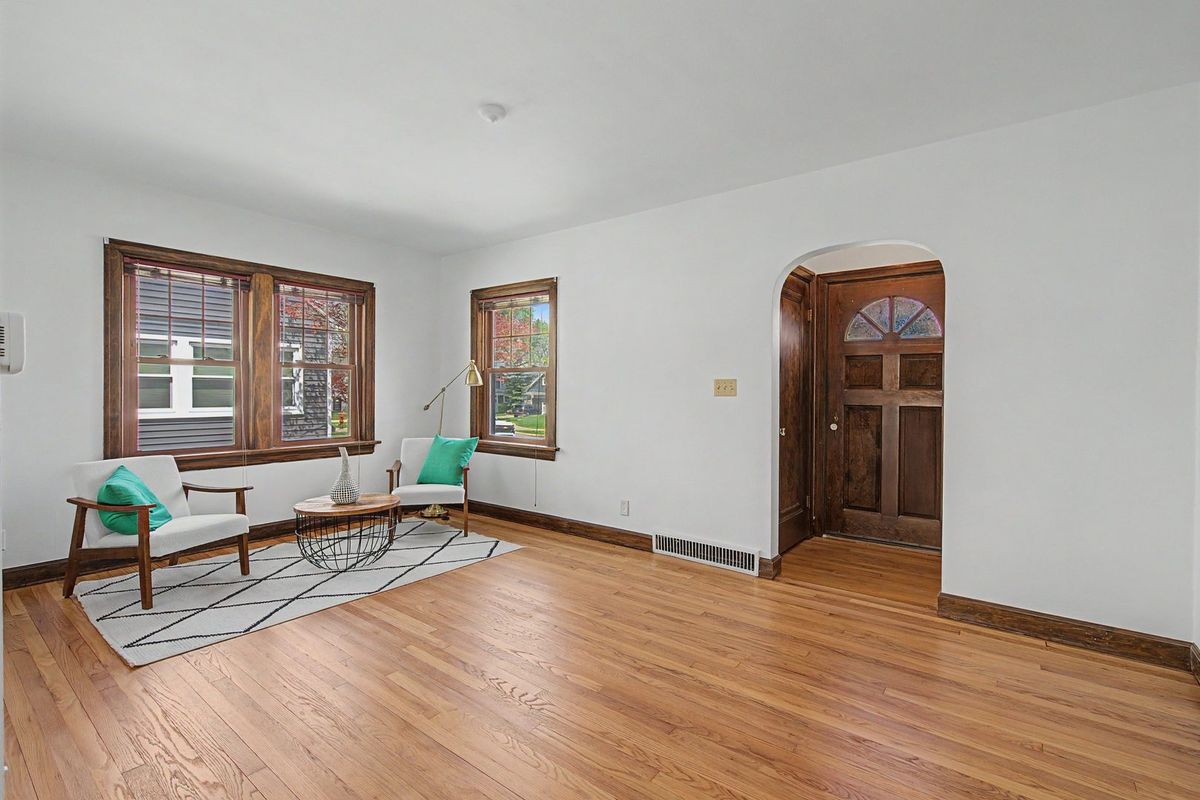 2163 10th Street Place, East Moline, IL 61244