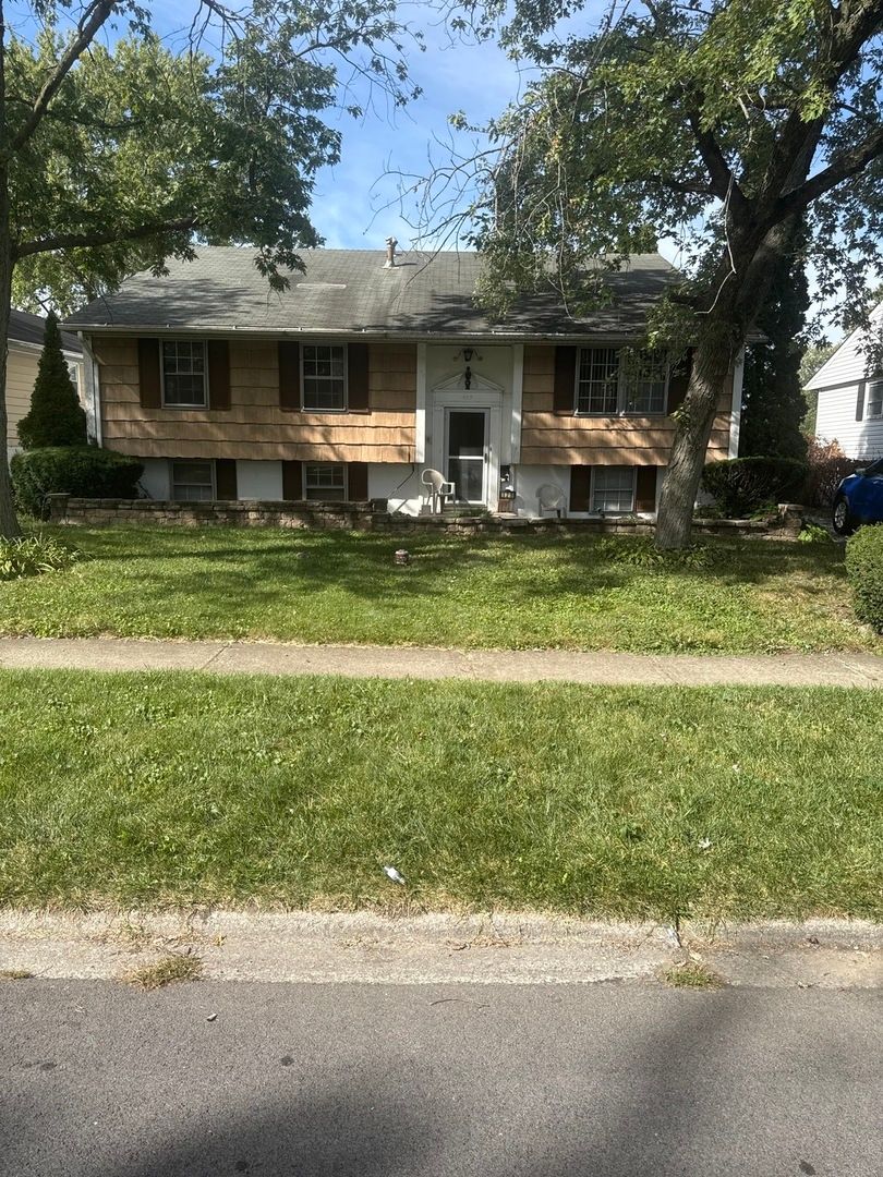 120 Chestnut Lane, Glenwood, IL 60425