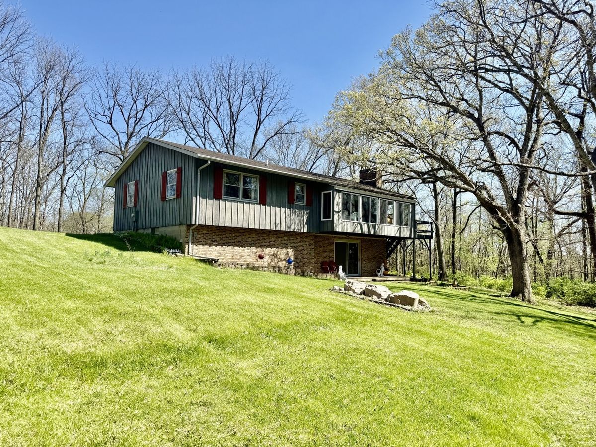 2148 1690 E Street, Bradford, IL 61421