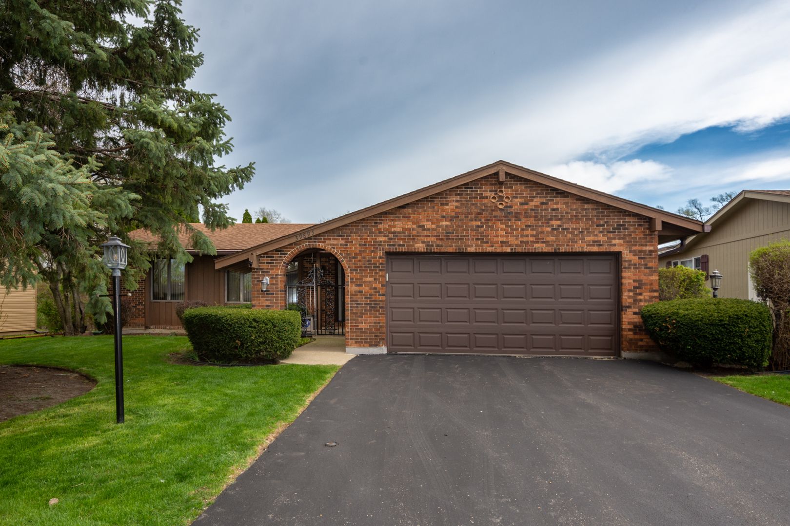 39895 N Crabapple Drive — Antioch, IL 60002