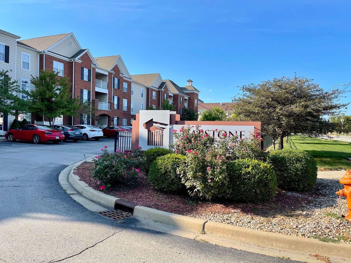 1903 N Lincoln Avenue #206 — Urbana, IL 61801