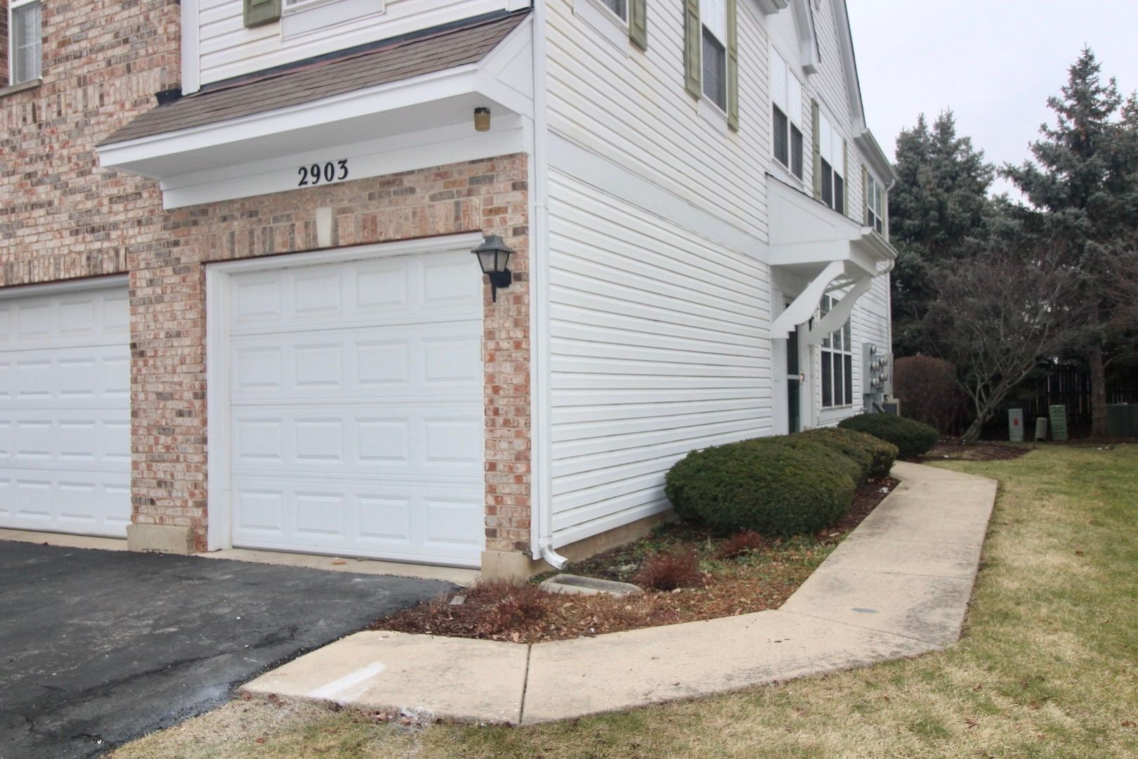 2903 STONEWATER Drive #2903 — Naperville, IL 60564