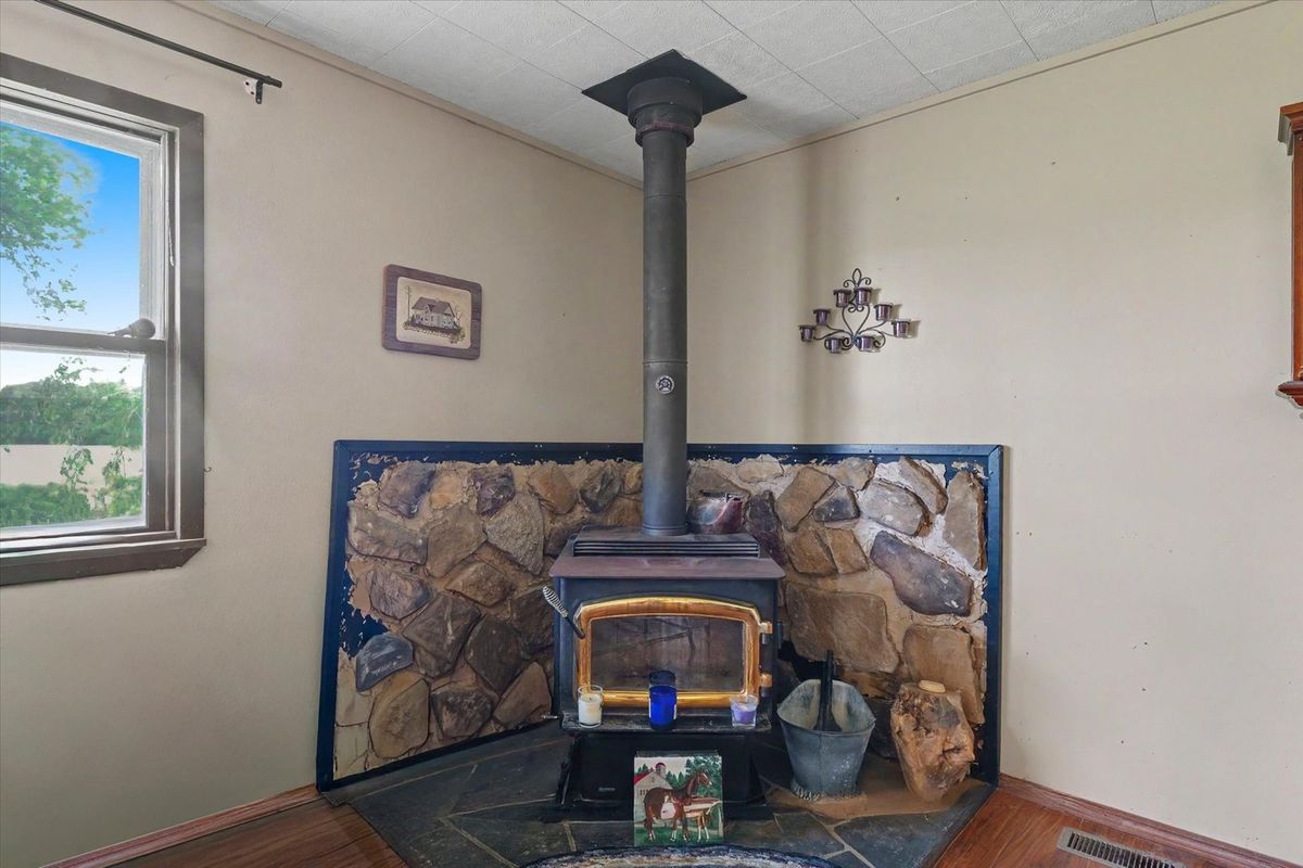 1121 County Road 2250, Sidney, IL 61877