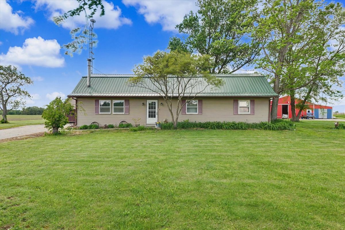 1121 County Road 2250, Sidney, IL 61877