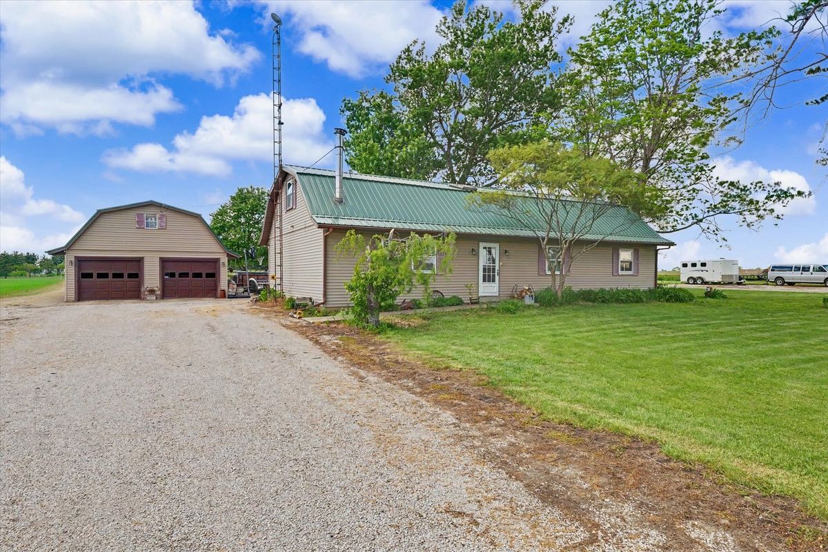 1121 County Road 2250, Sidney, IL 61877