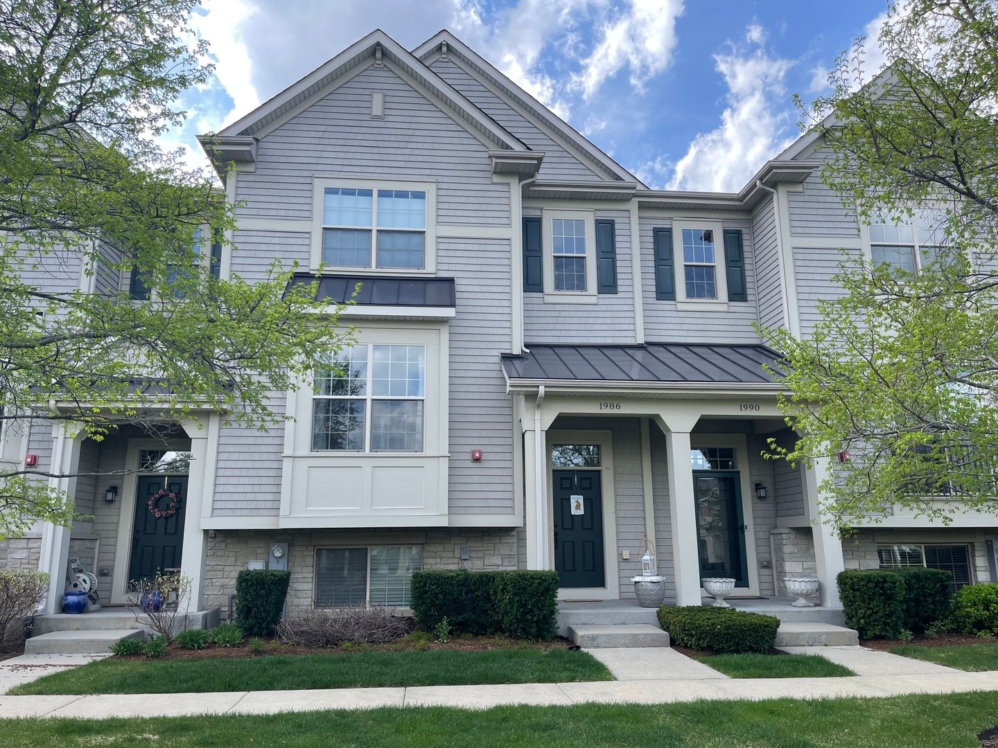 1986 Dauntless Drive — Glenview, IL 60026