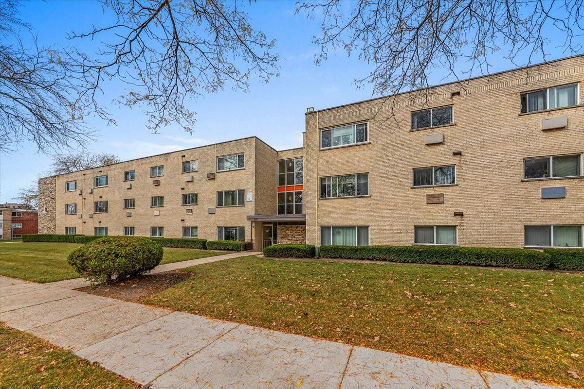 600 McKinley Avenue #210 — Mundelein, IL 60060