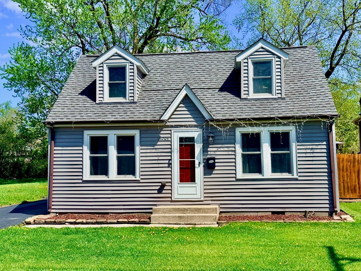 11709 Hamlin Avenue, Alsip, IL 60803