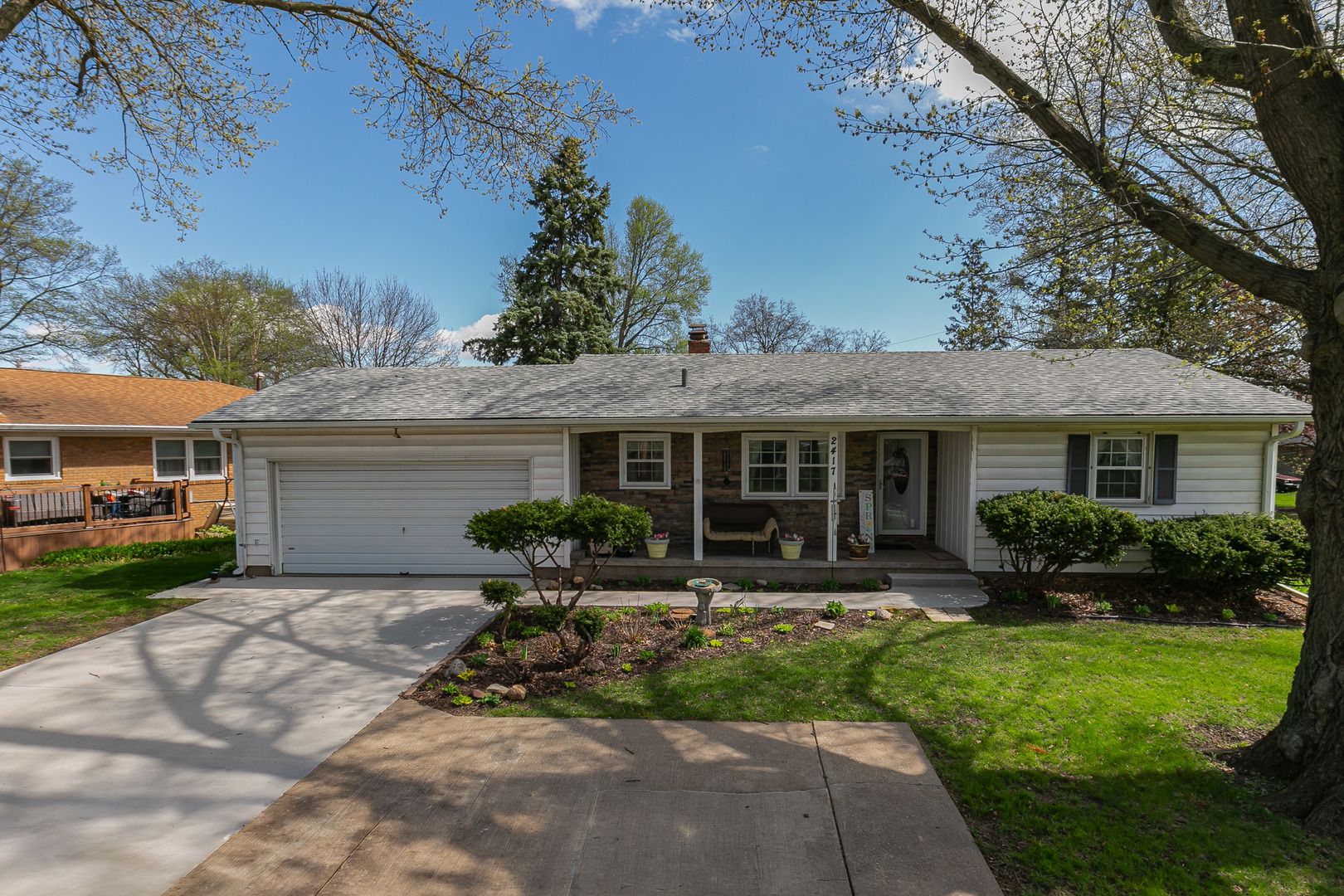 2417 Hickory Grove Road — Davenport, IA 52804