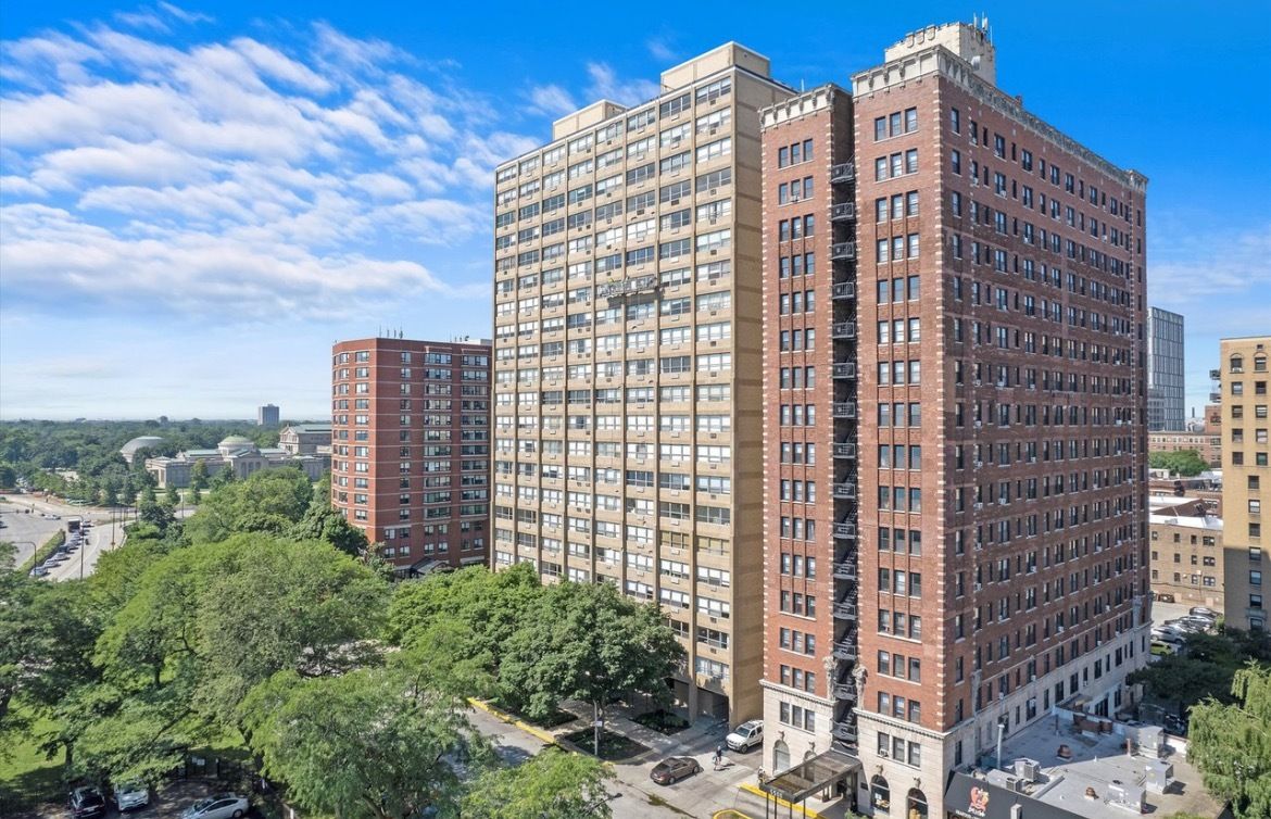 5530 S Shore Drive #5B — Chicago, IL 60637