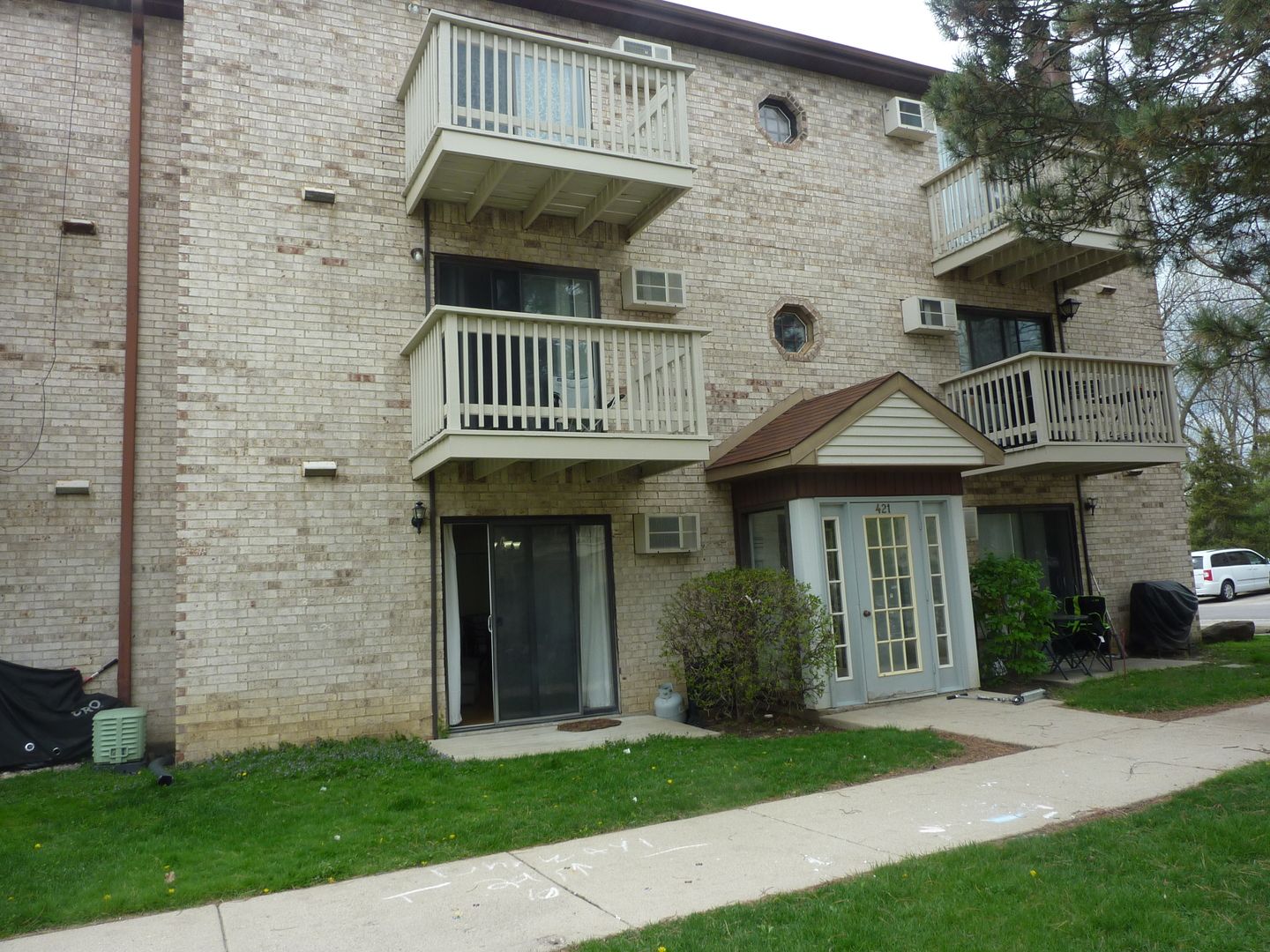 421 E Osage Lane #1A — Palatine, IL 60074