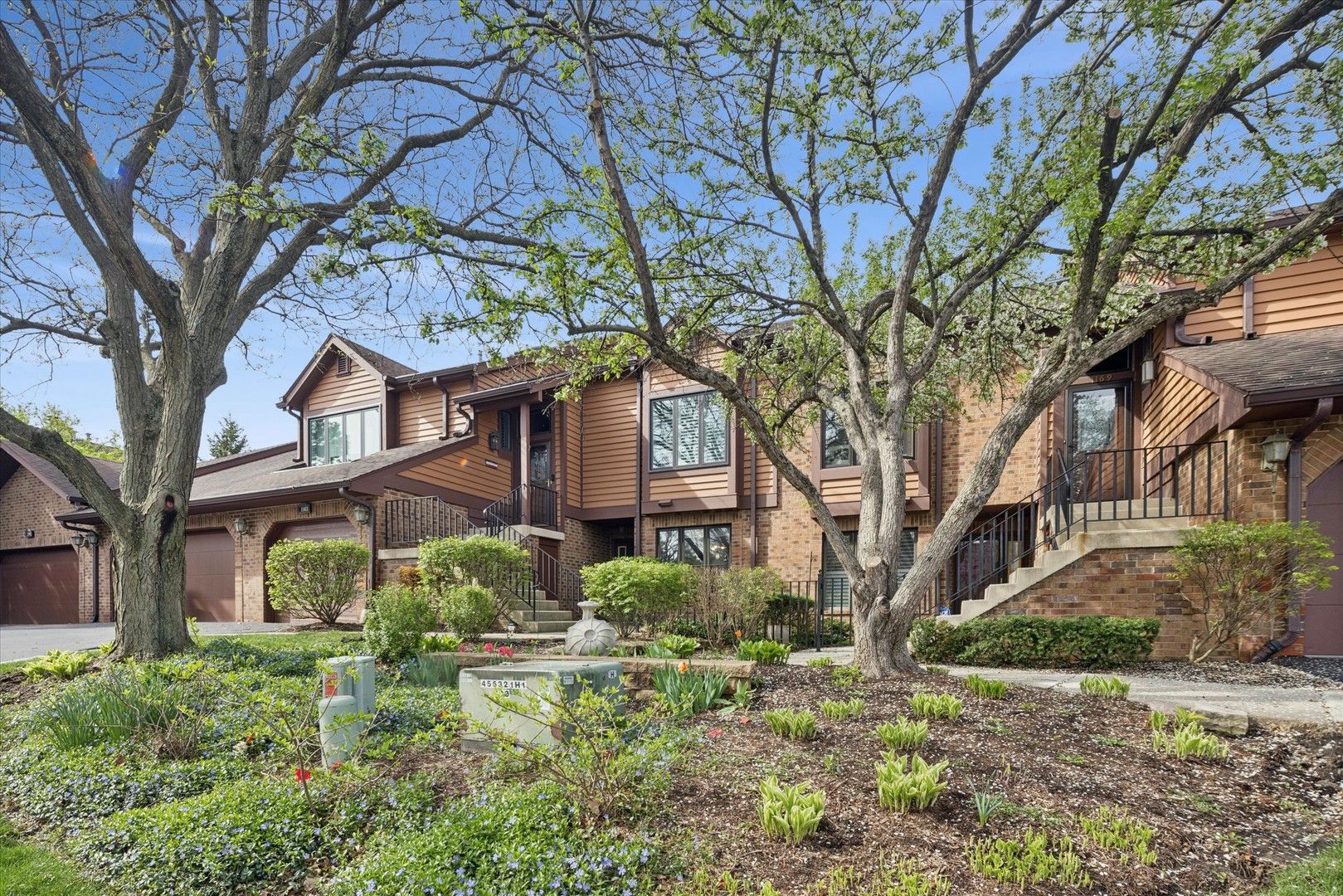 1163 Mistwood Court — Downers Grove, IL 60515