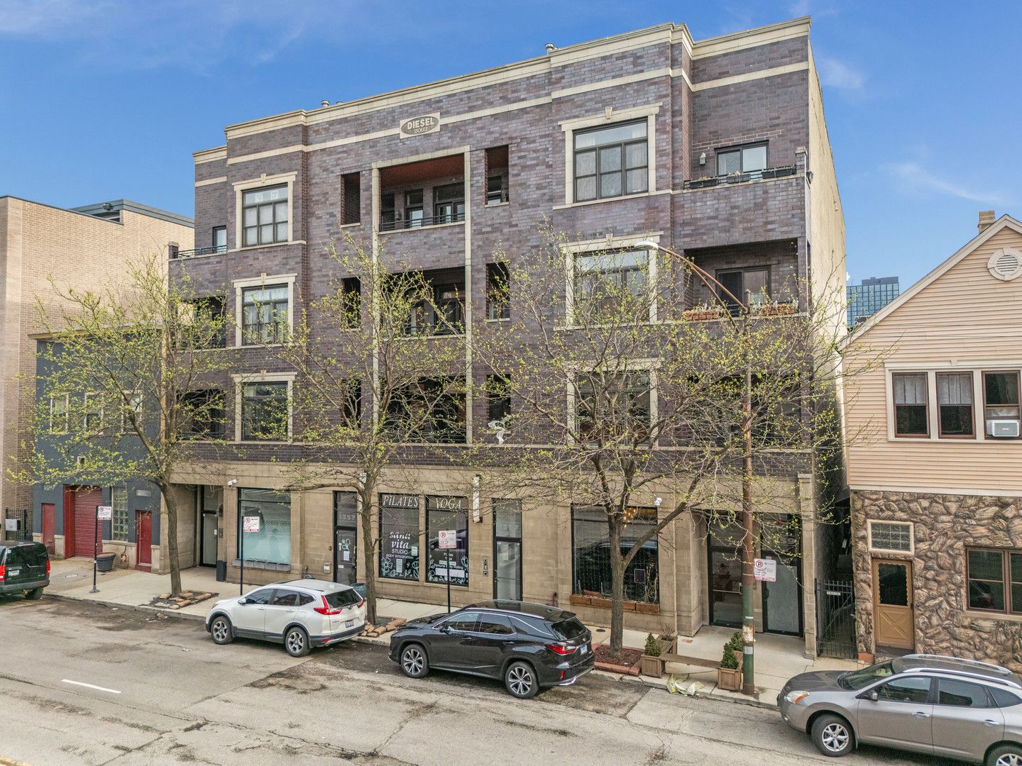 1359 W GRAND Avenue #2 — Chicago, IL 60642