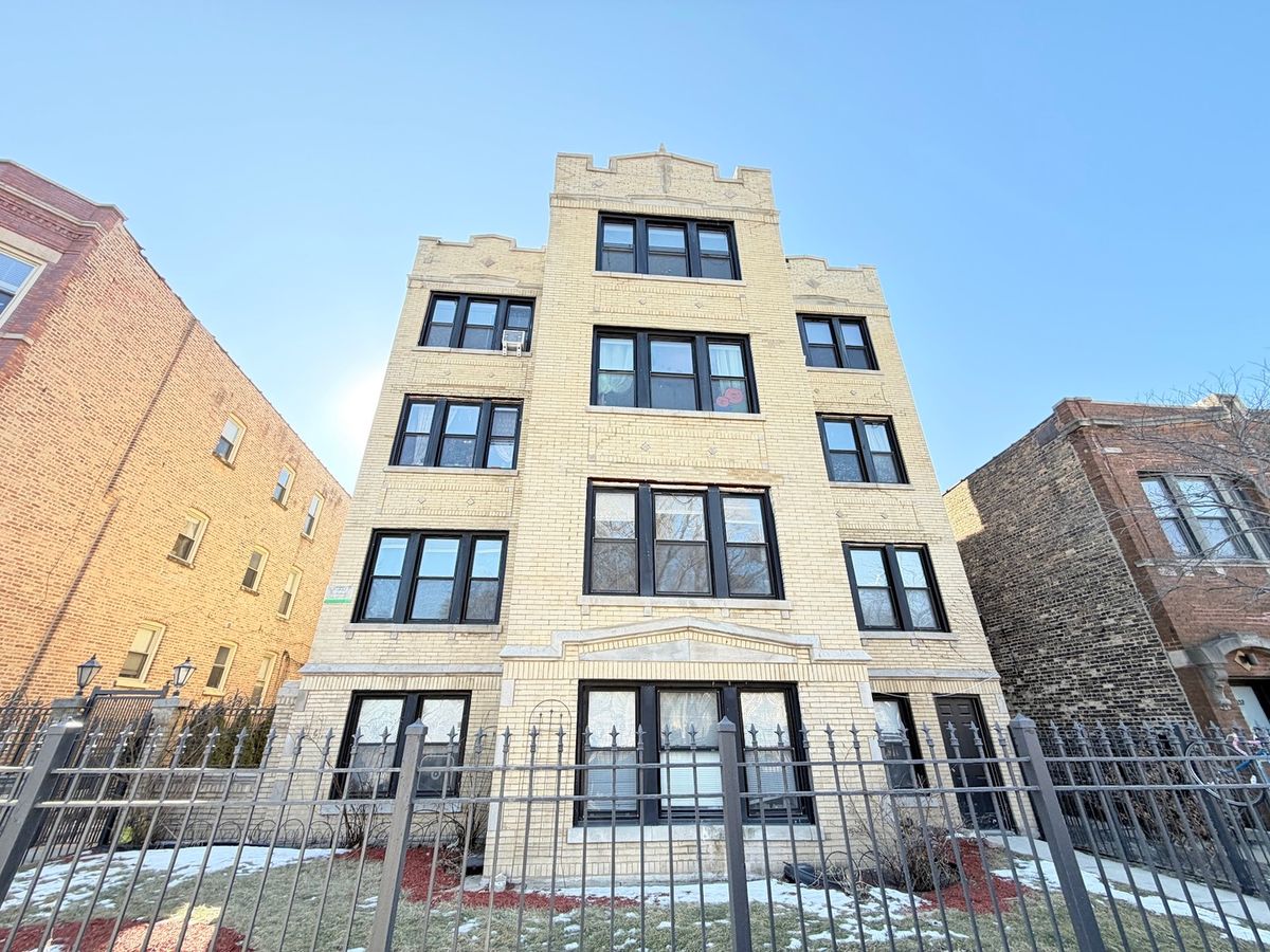 3155 Augusta Boulevard, Chicago, IL 60622