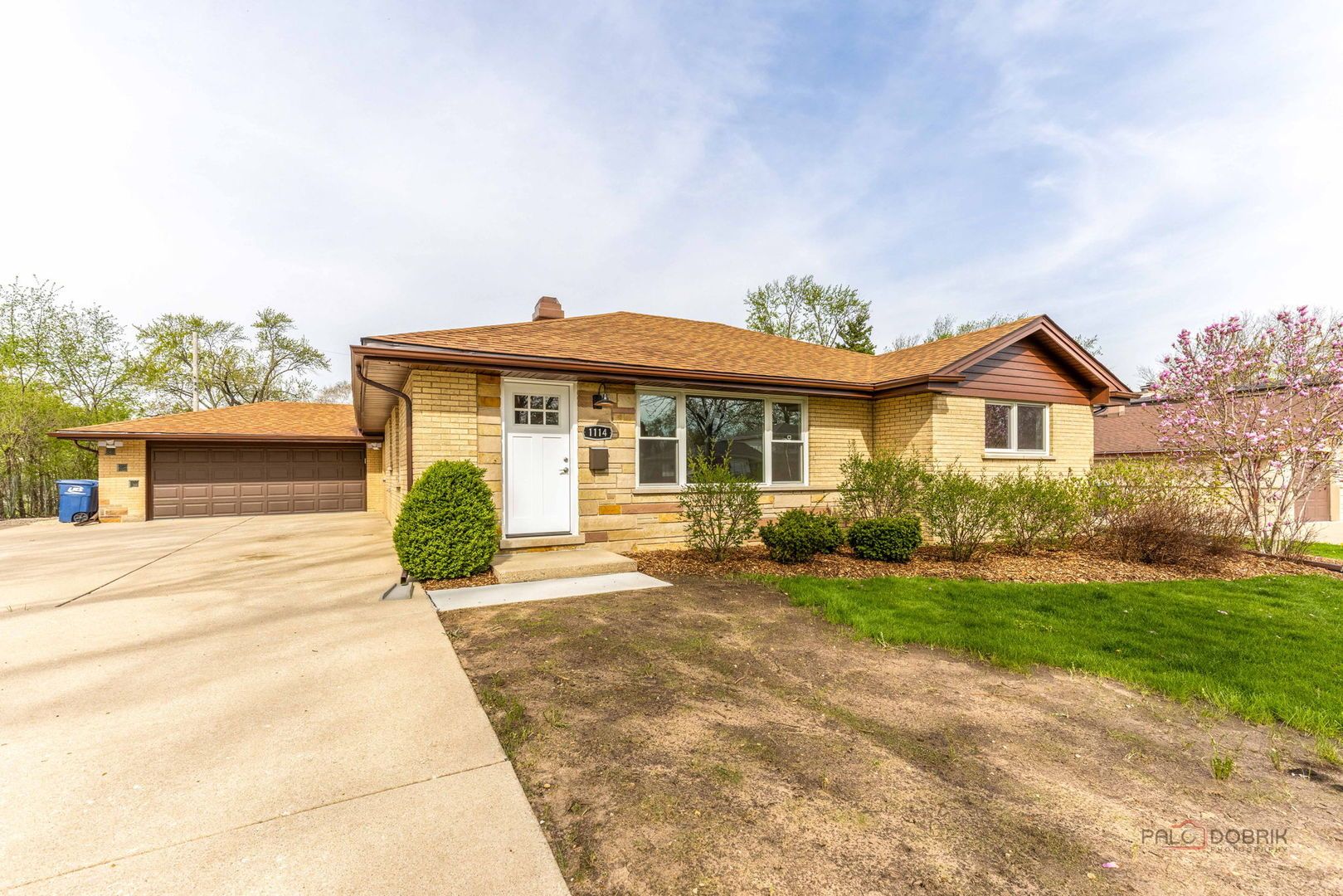 1114 Hewitt Drive — Des Plaines, IL 60016