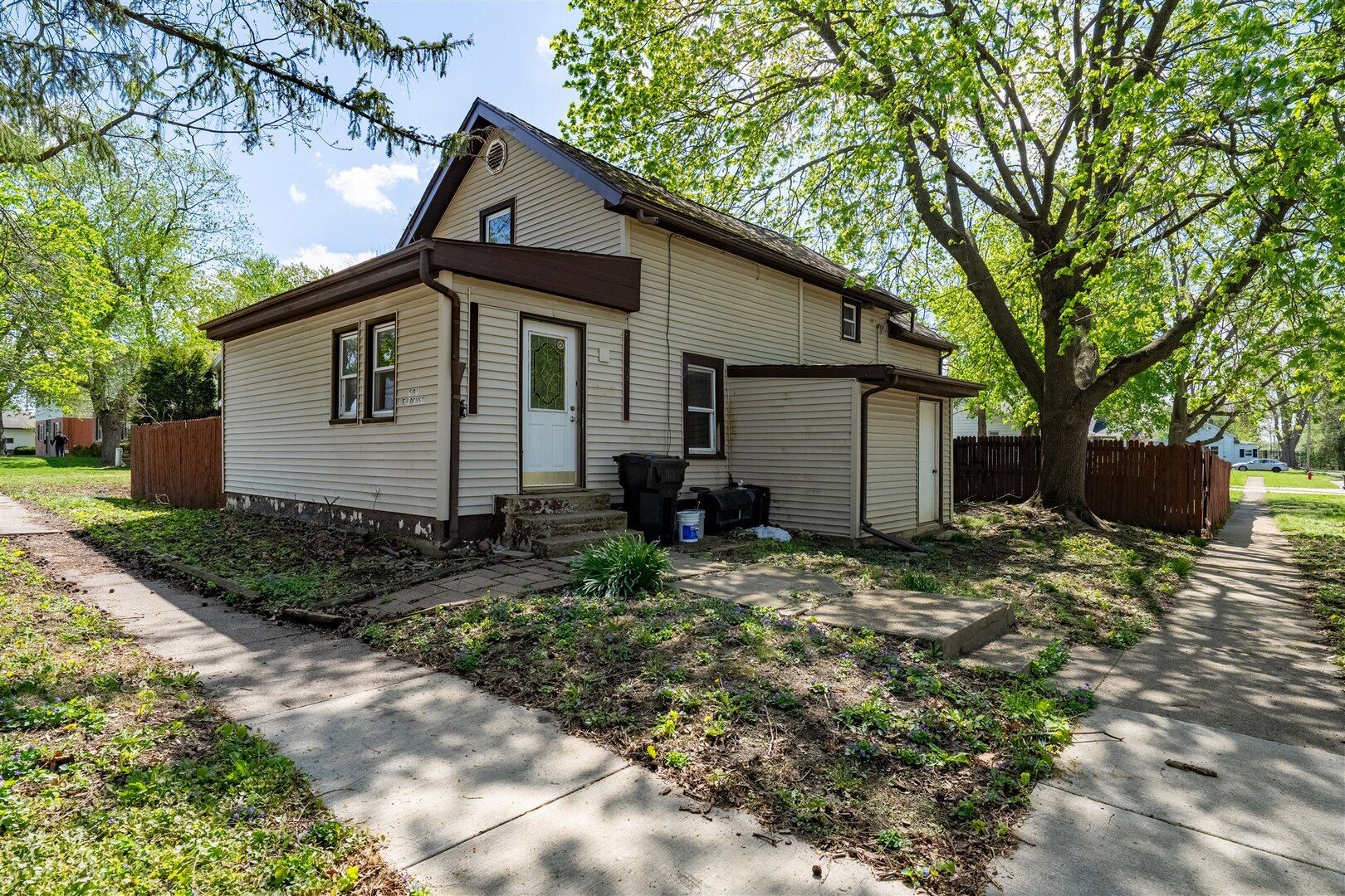501 E Locust Street — Normal, IL 61761