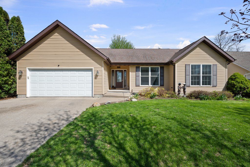 318 Sycamore Street — Wilton, IA 52778