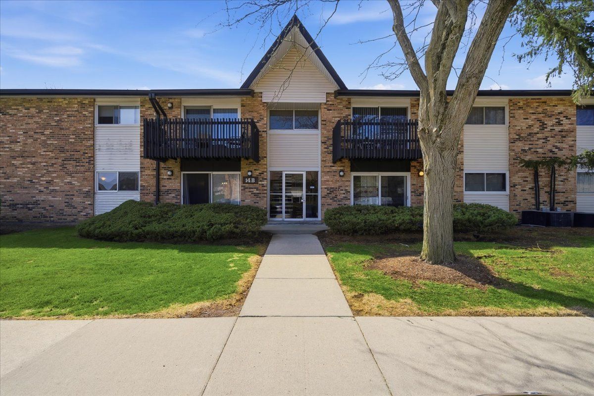 14B Kingery Quarter #108 — Willowbrook, IL 60527