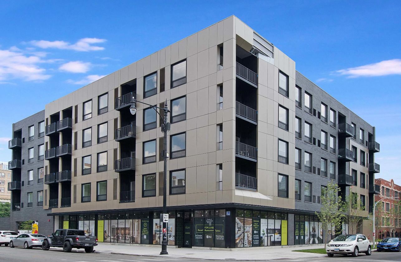 948 W Sunnyside Avenue #201 — Chicago, IL 60640