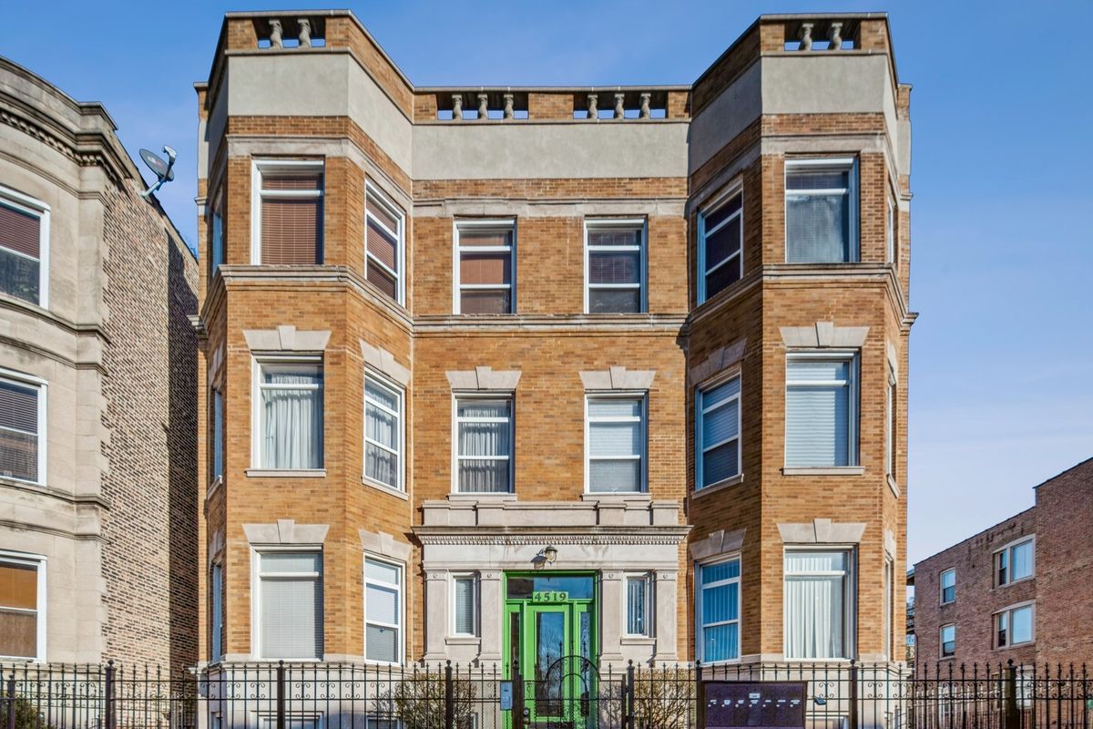 4519 CALUMET Avenue, Chicago, IL 60653