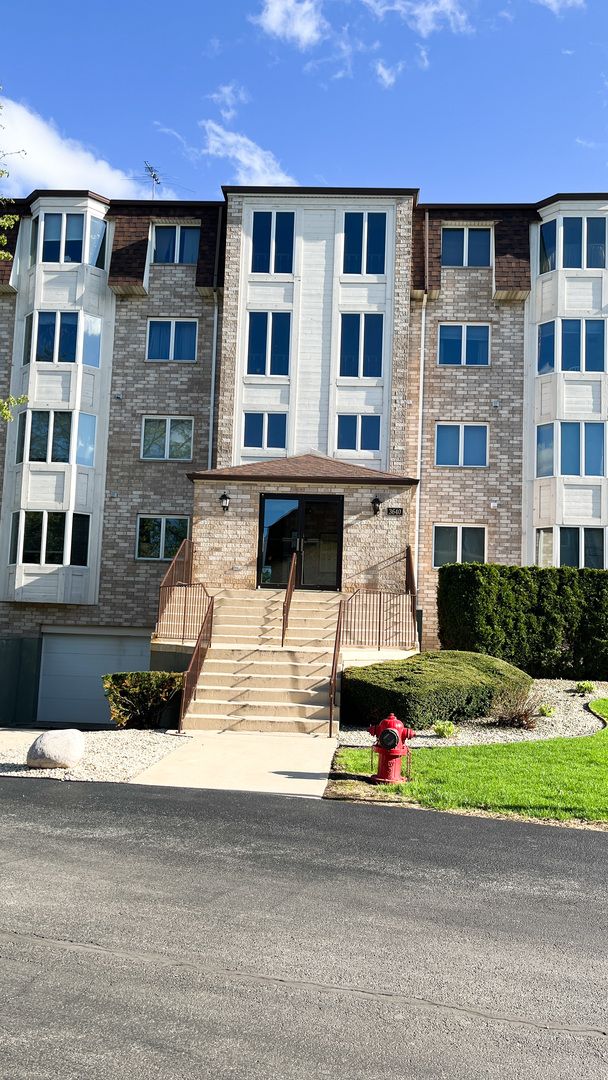 3640 186th Street #405 — Lansing, IL 60438