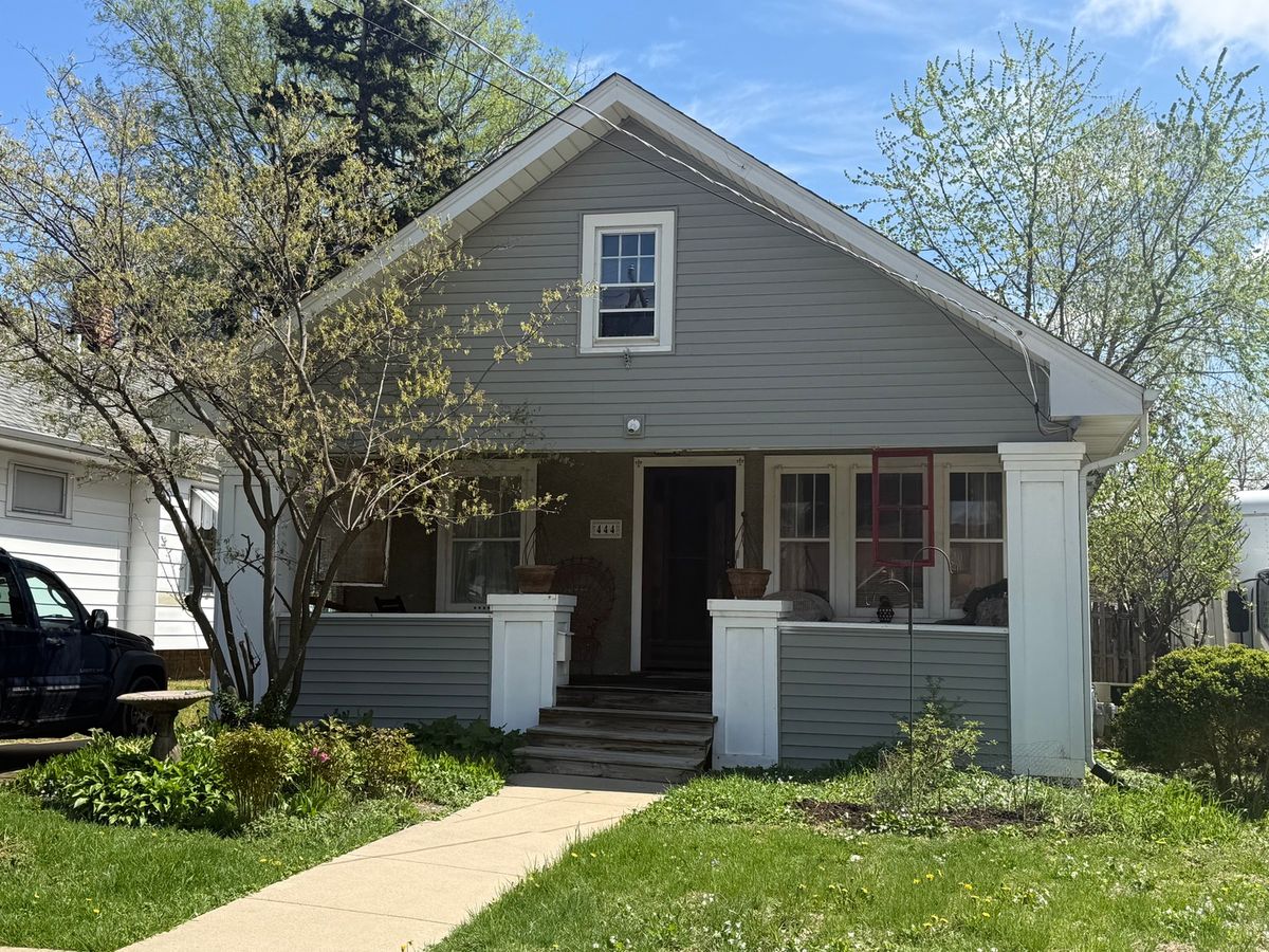 444 Elmwood Drive, Aurora, IL 60506
