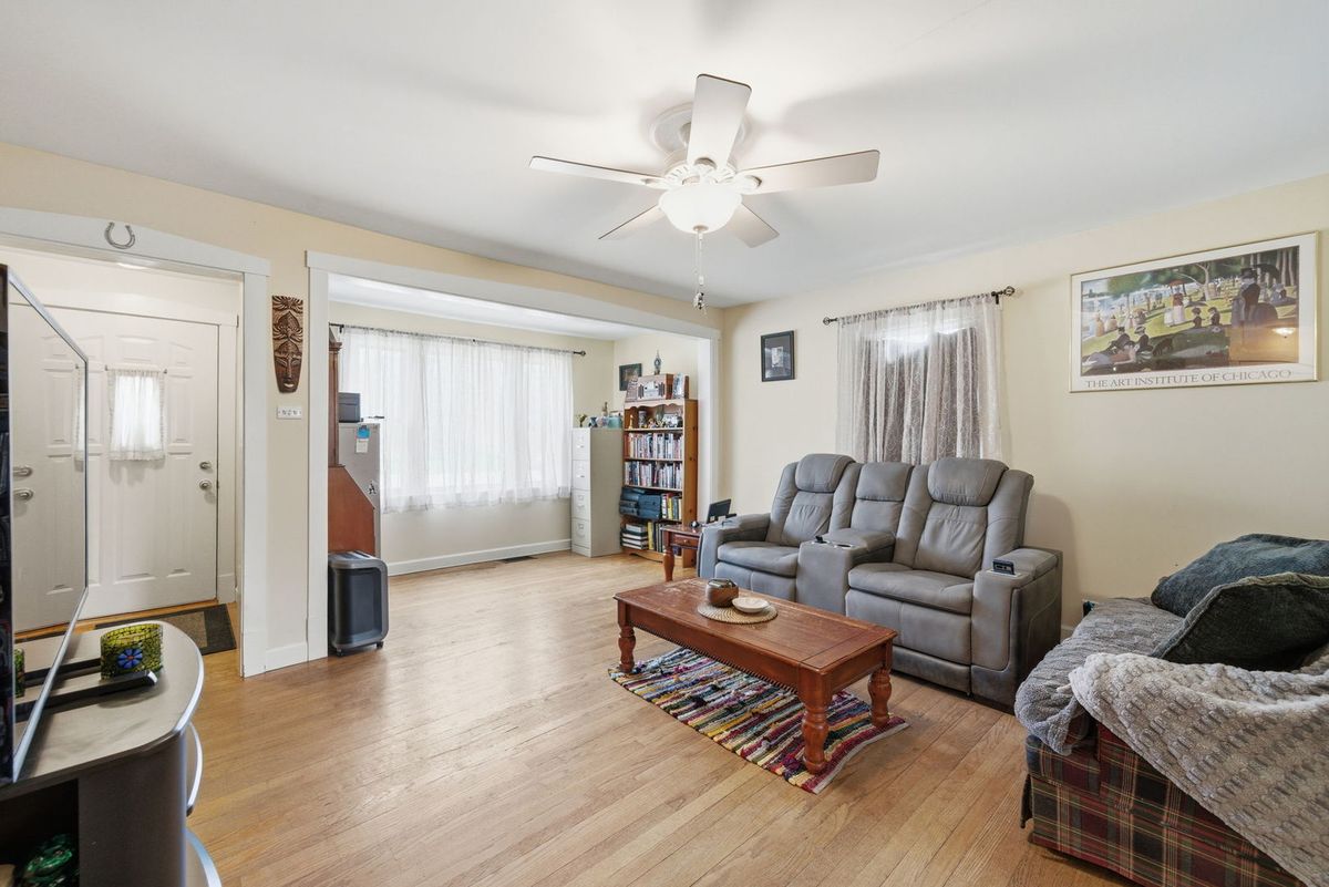 10443 Medill Avenue, Melrose Park, IL 60164