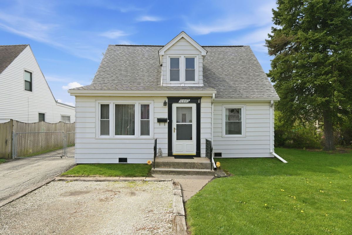 10443 Medill Avenue, Melrose Park, IL 60164