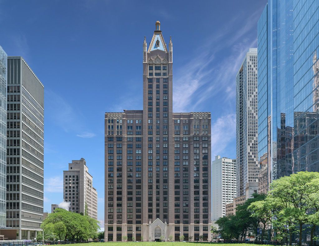 680 Lake Shore Drive, Chicago, IL 60611