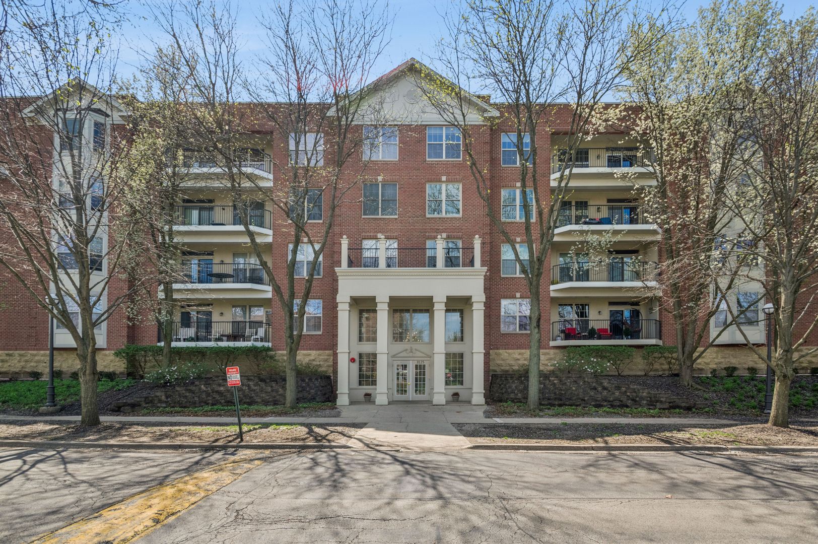 3125 Town Square Drive #405 — Rolling Meadows, IL 60008