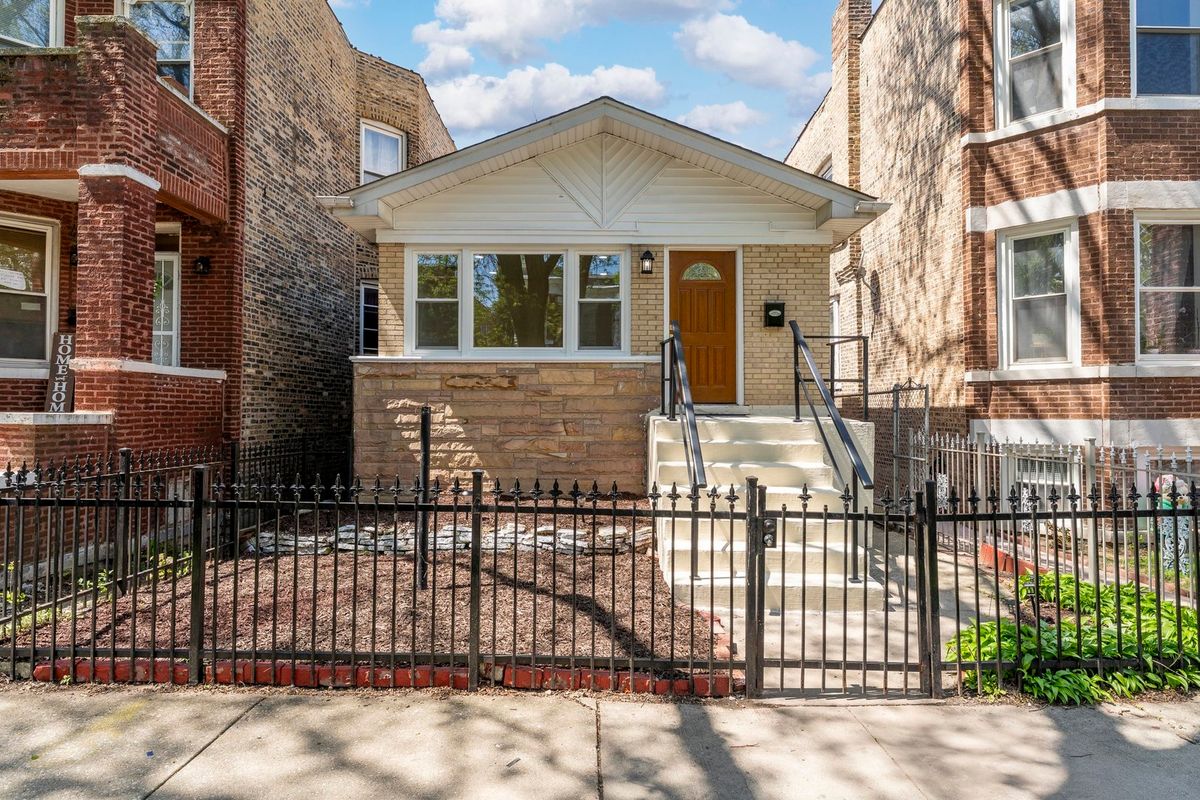 932 Ridgeway Avenue, Chicago, IL 60651