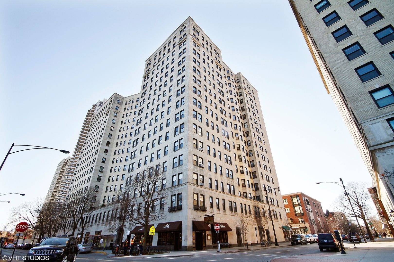 2000 N Lincoln Park West Avenue #312 — Chicago, IL 60614