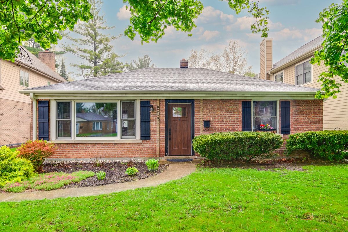 805 Rockland Road, Libertyville, IL 60048