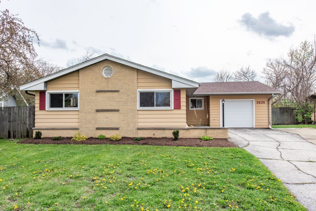 2625 Varonen Avenue — Waukegan, IL 60087