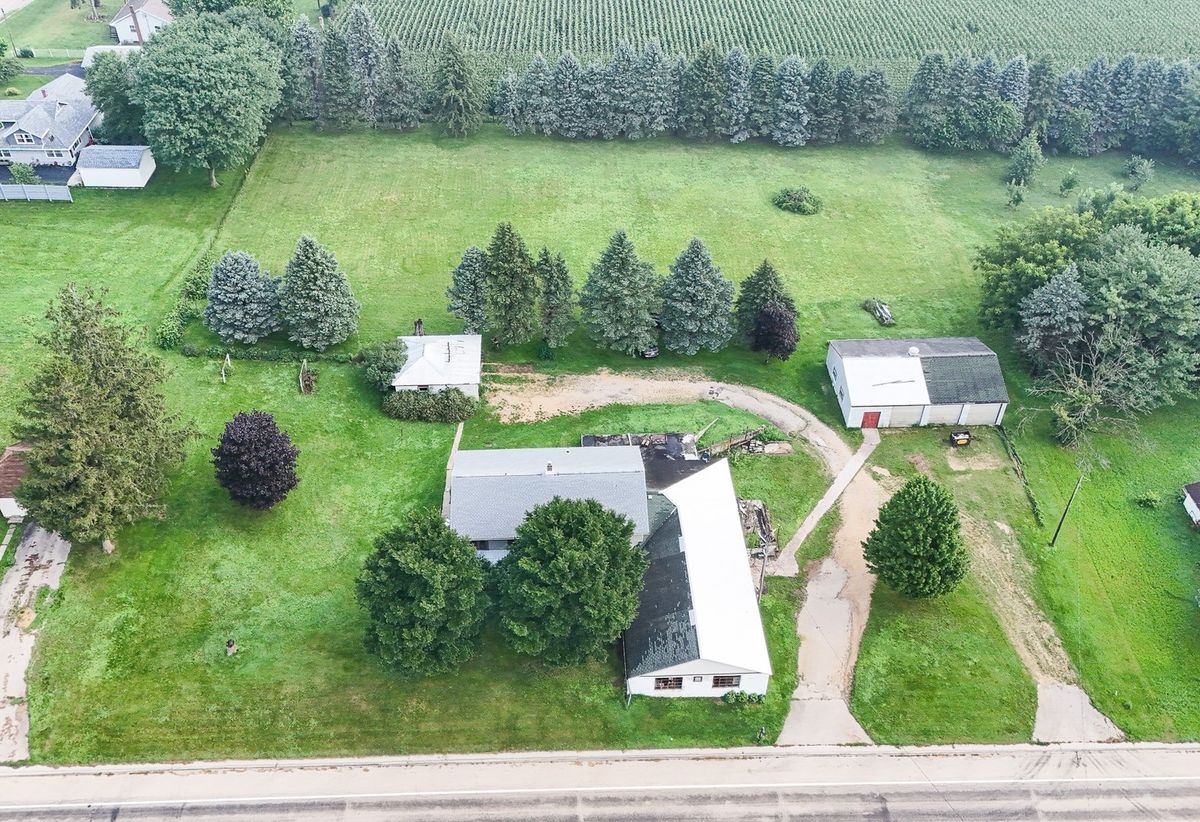 7916 W Pines Road, Polo, IL 61064