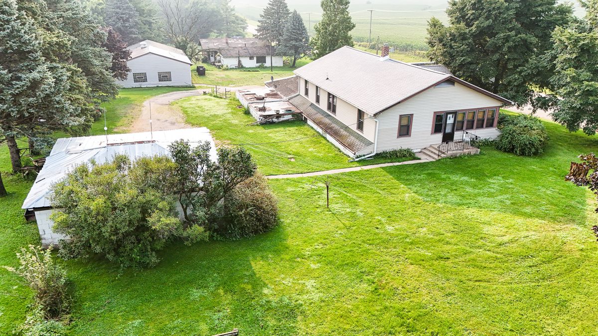 7916 W Pines Road, Polo, IL 61064