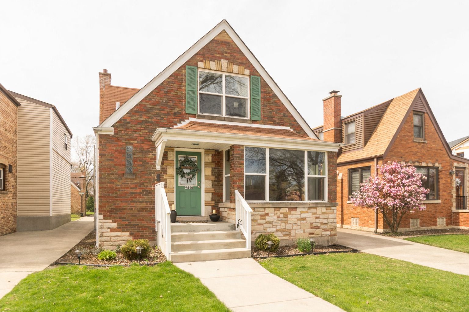 9840 S Saint Louis Avenue — Evergreen Park, IL 60805