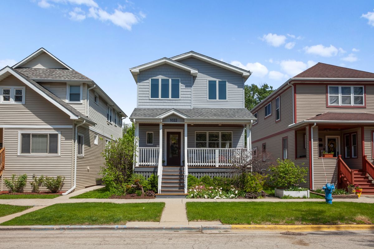 1022 Lathrop Avenue, Forest Park, IL 60130