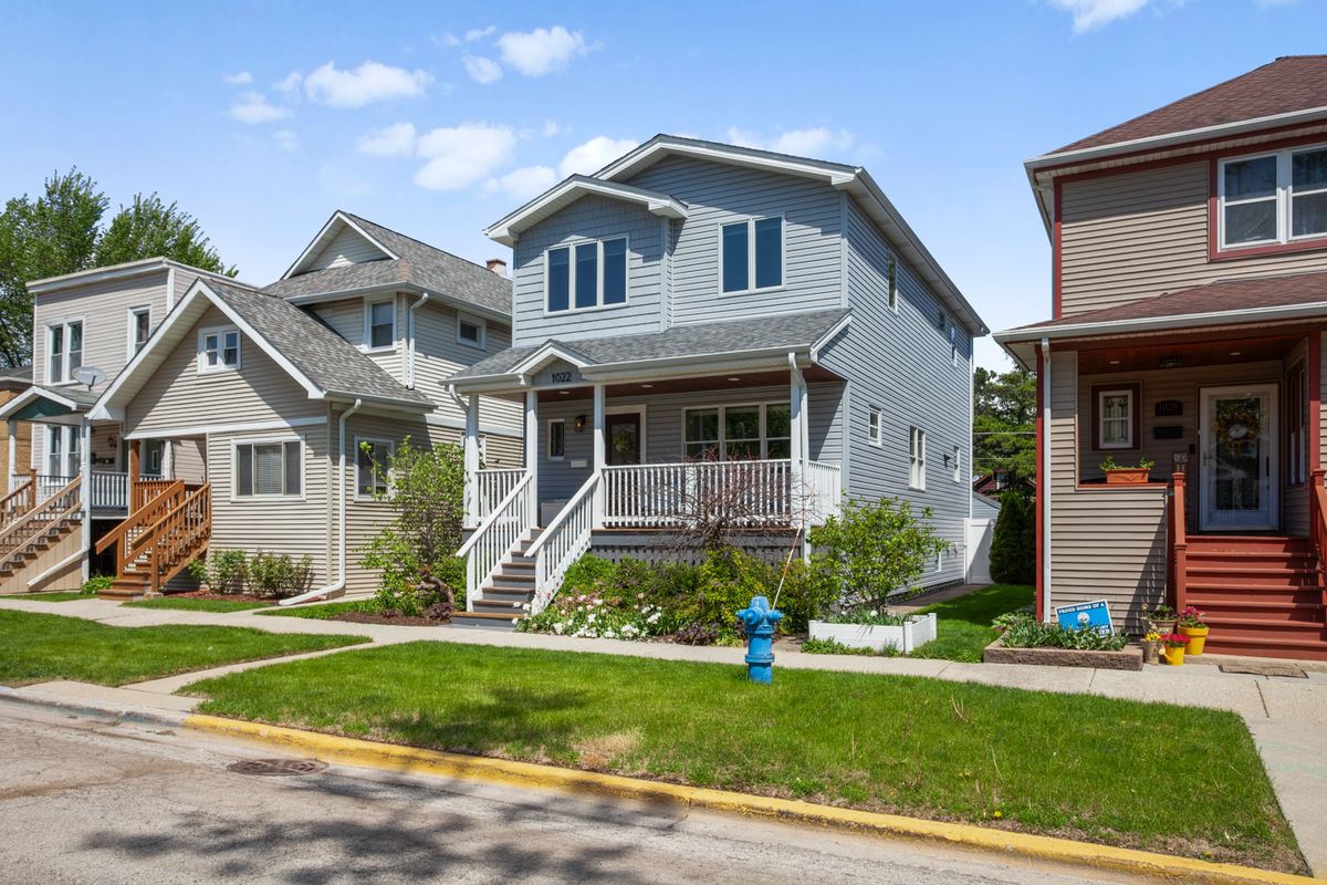1022 Lathrop Avenue, Forest Park, IL 60130