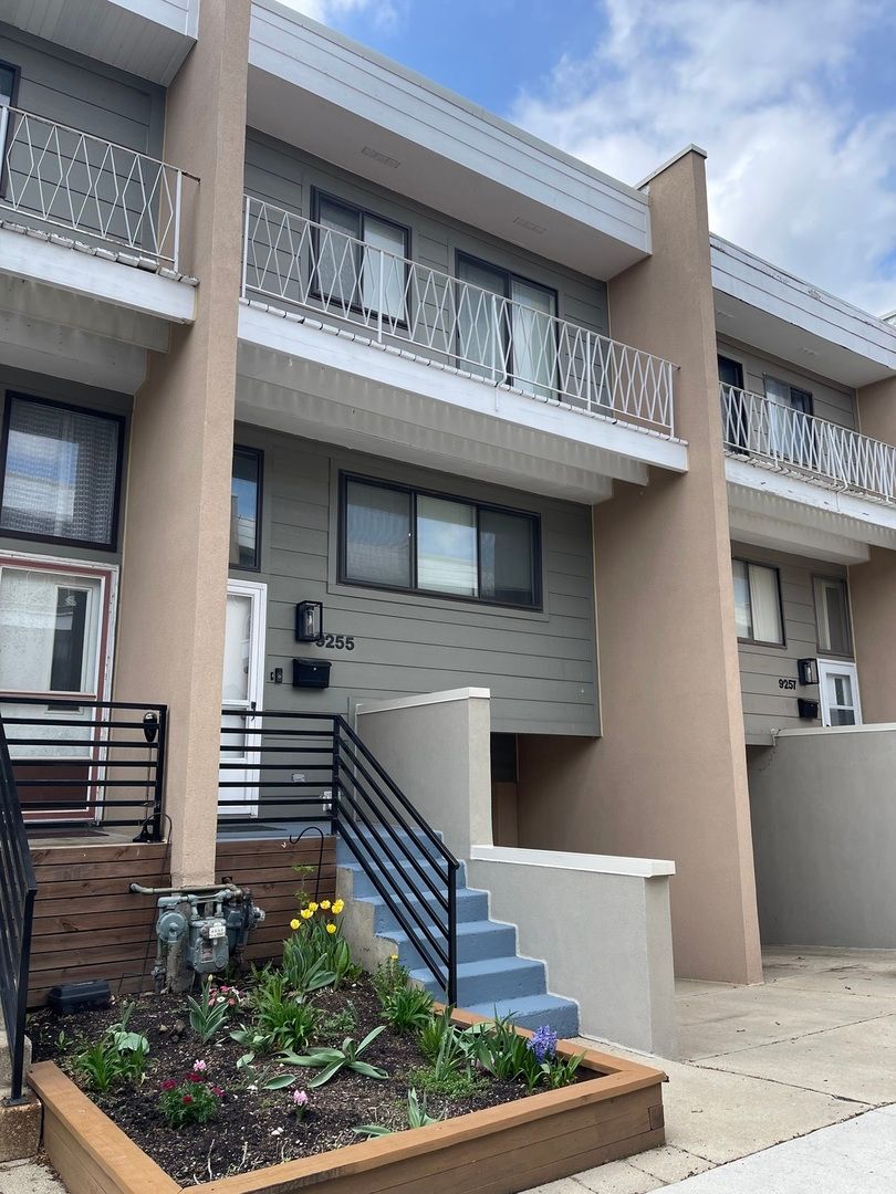 9255 Ballard Road — Des Plaines, IL 60016