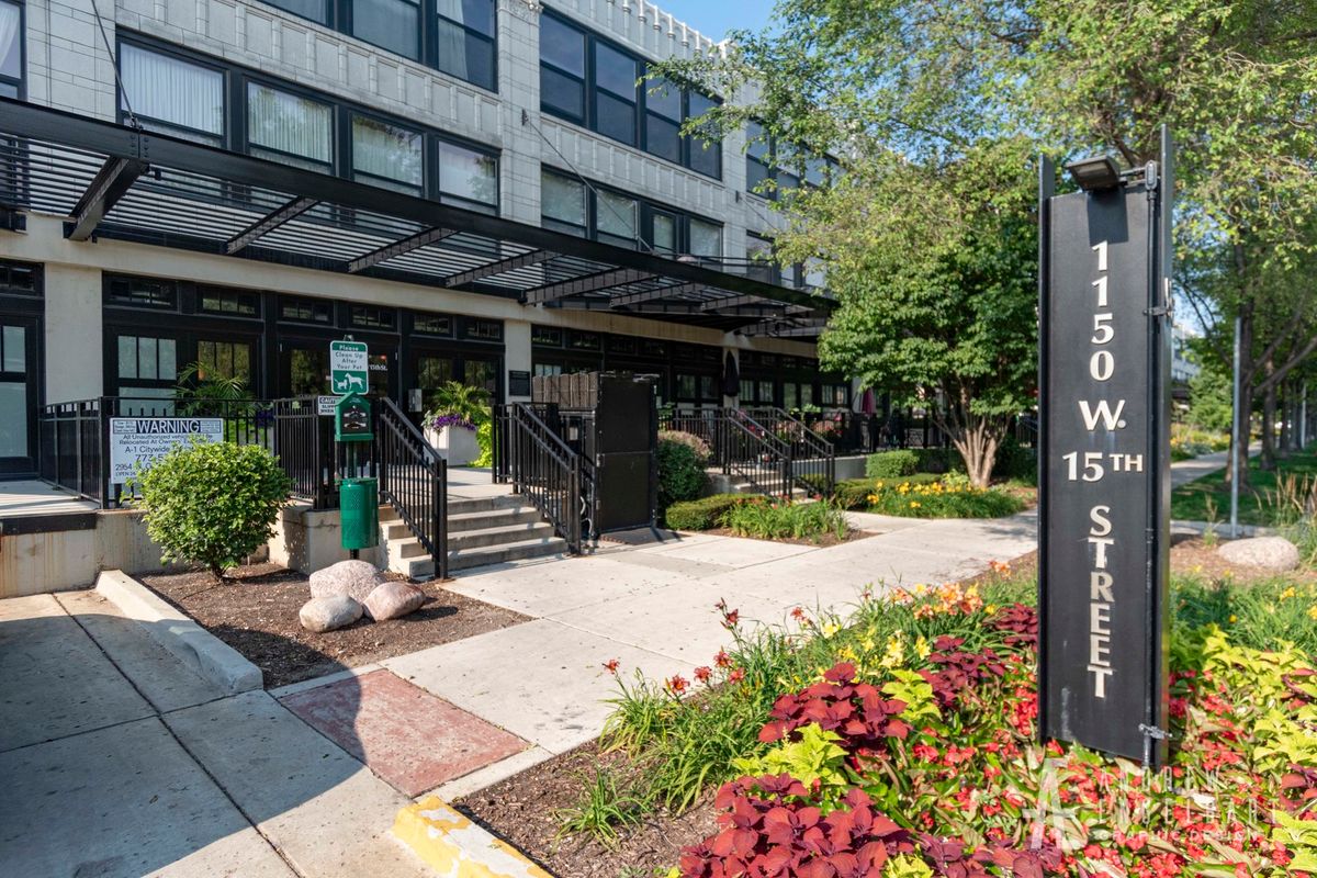 1150 15th Street, Chicago, IL 60608