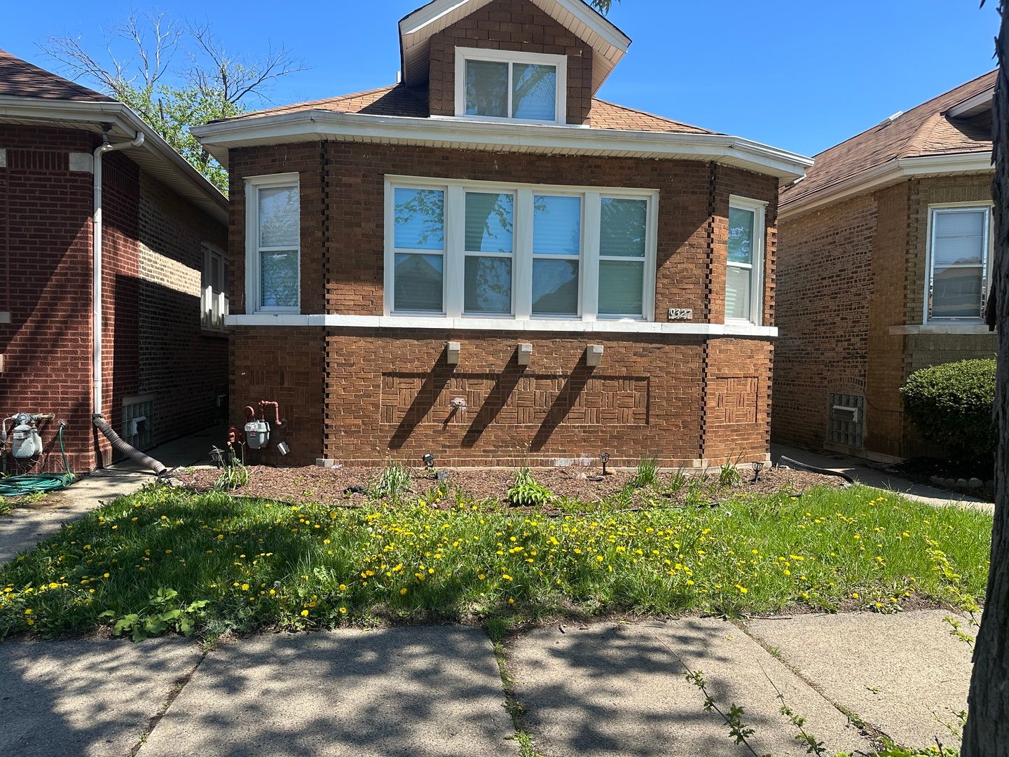 9327 S Elizabeth Street — Chicago, IL 60620
