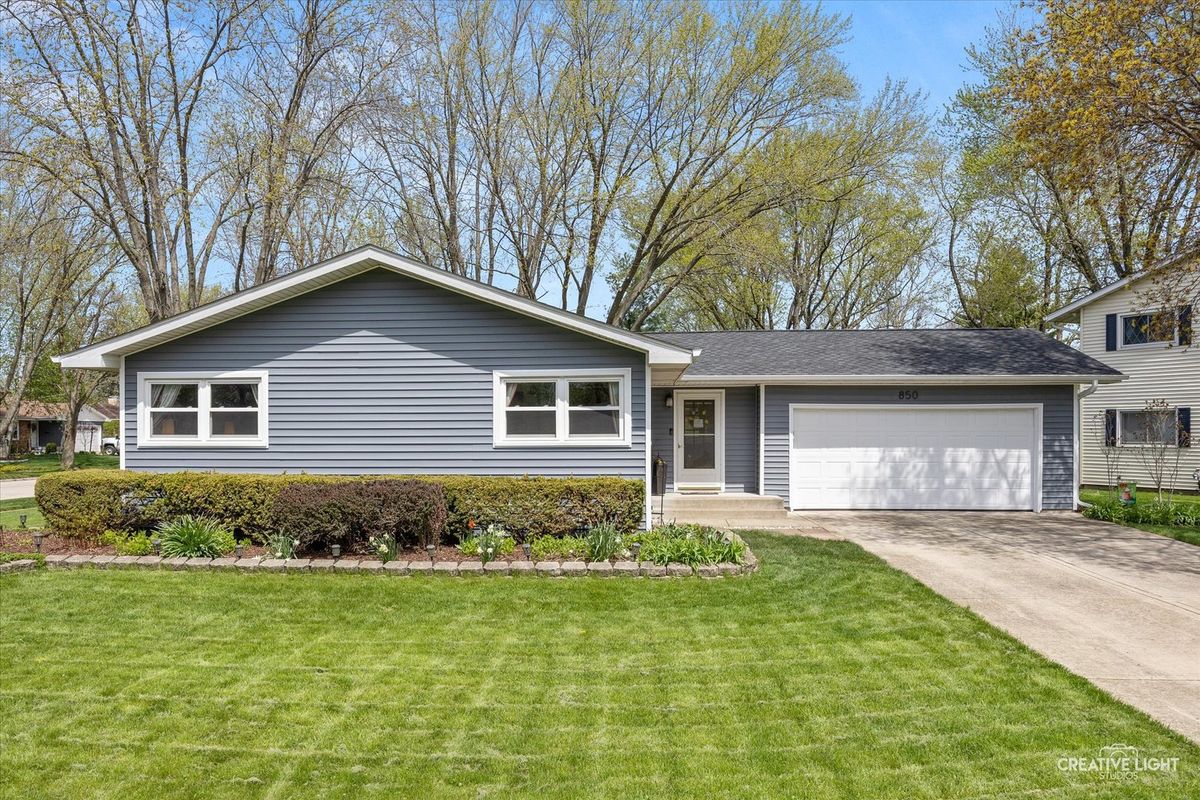 850 Arthur Drive, Elgin, IL 60120