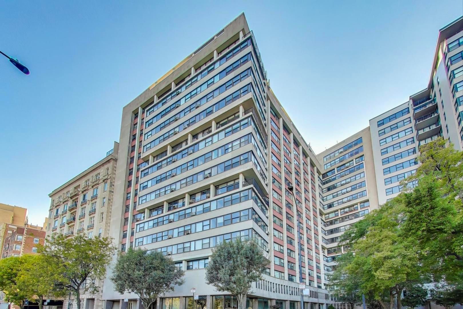 3420 N Lake Shore Drive #12HI — Chicago, IL 60657