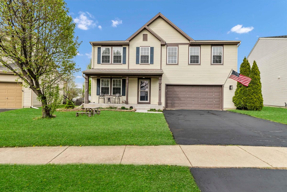 422 Westport Drive, Pingree Grove, IL 60140