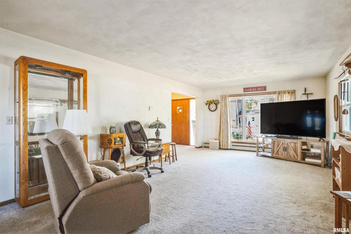 904 5TH Street, Erie, IL 61250